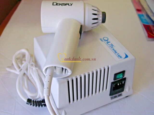 Đèn Halogen QHL-75 Curing Light